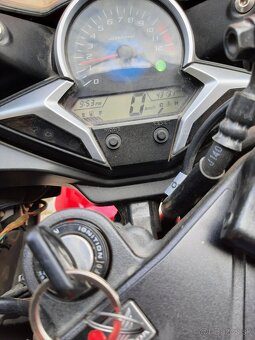 Honda CBR250R - 7