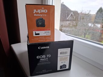 Canon EOS 7D Mark II + príslušenstvo - 7