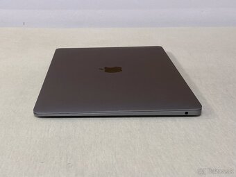 MacBook Air M1 16GB / 256GB - 7