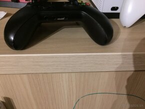 Predám plne funkčný Xbox one s 1tb - 7