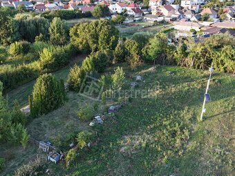 Priestranný stavebný pozemok, všetky siete, cesta, cho… - 7