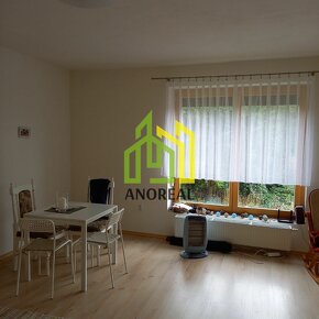 Na predaj dvojgeneračný RD, 828 m2 a SP o výmere 1297 m2 s I - 7