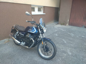 MOTO GUZZI V7 SPECIAL - 7