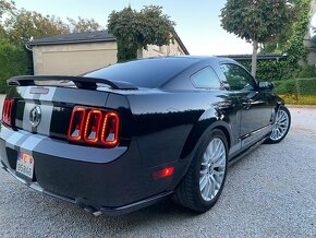 Ford Mustang GT V8 - 7