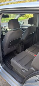 VW Touran 2.0 TDI - 7