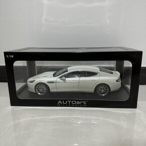 1:18 AutoArt Aston Martin Rapide S - 7