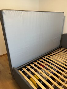 Manželská posteľ IKEA Hauga 160x200 cm s matracom a roštom - 7