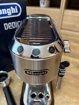 Kávovar Delonghi Dedica EC685.M - 7