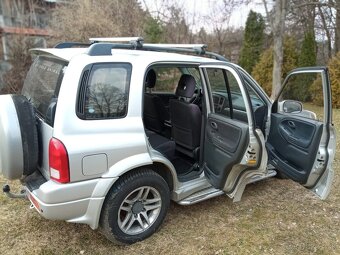 Suzuki Grand Vitara 2.0 benzín, 4x4, rok 2004 - 7