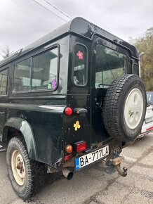 Land Rover Defender 110, r.v. 2004, tmavozelená metalíza - 7