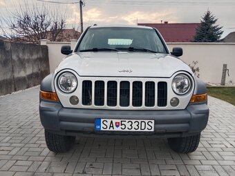 Jeep Cherokee KJ 2006 180 000km - 7