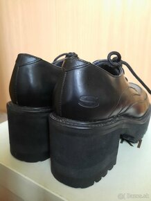 Vintage Skechers leather heeled platform loafers/oxfords - 7