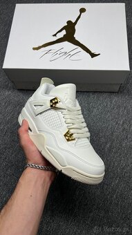 Nike Air Jordan 4 Retro "Metallic Gold" - 7