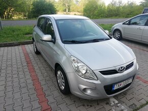 HYUNDAI i20 - 7