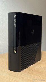 XBOX 360 500GB + Kinect + ovladac + volant - 7