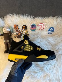 Jordan 4 - 7