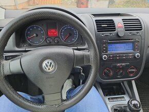 Predám volkswagen Golf 5 1.4 benzín 55kW 2007ročnik - 7