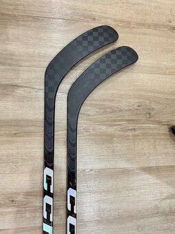 ✅ CELÉ HOKEJKY = BAUER VAPOR + CCM JETSPEED FT5 PRO ❤️ - 7