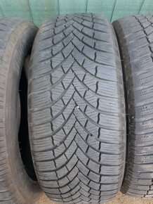 Predám 4x zimné pneumatiky Bridgestone Blizzak LM005  205/55 - 7