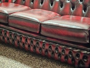 Chesterfield štýl,kožená dvojfarebná sedačka - 7