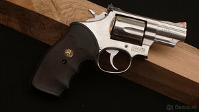 Revolver Smith&Wesson 357 magnum NEREZ - 7