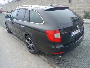 ŠKODA SUPERB COMBI 2.0 TDI CR 4X4 - 7