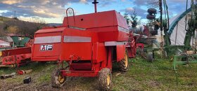 Obilny  kombajn  massey  ferguson  206 - 7