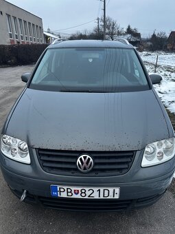 VW Touran 1.T 2004 - 7