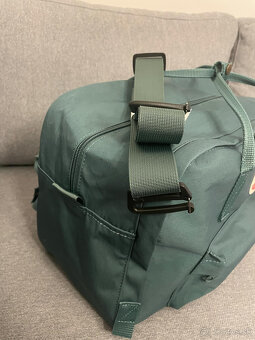 Predám batoh značky Fjällräven Kanken Weekender Frost Green - 7