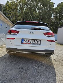 Predám Hyundai i30 combi, 1.5 DPi, r.v.2022, biela combi - 7