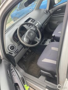 Suzuki SX4 1,6 benzín, 79kW, MT/5 4x4 Rozpredam na diely - 7