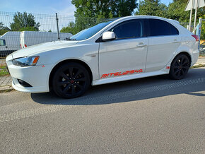 mitshubishi lancer sportback r.v.2012,1,8di,85kw,full,6kvalt - 7