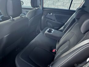 Predám Kia sportage 1.7crdi najazdených 101 426km 1.majitel - 7