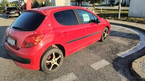 Peugeot 207 - 7