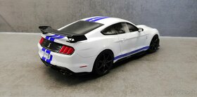 Ford Shelby GT500 1:18 - 7