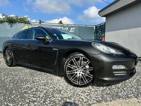 Porsche Panamera 4S - 7