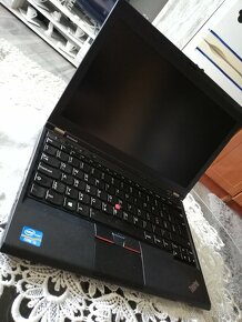 Lenovo Thinkpad - 7