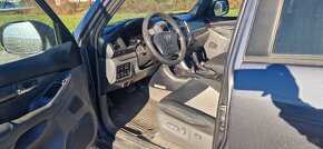 Toyota LandCruiser 3.0 - 7