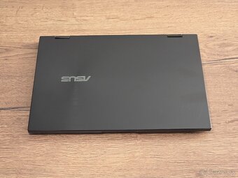 Asus Zenbook 14 Flip OLED, top stav - 7