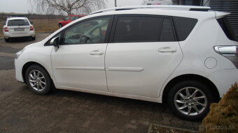 Toyota verso 1.8 benzín manuál - 7