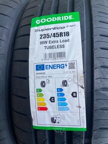 235/45 R18 - 7