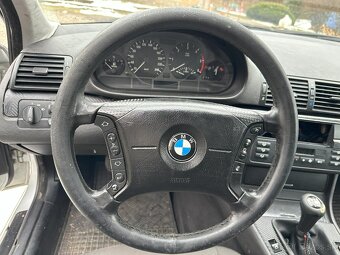 BMW 318D - 7