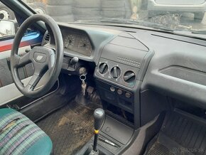 Peugeot 205 1,9 diesel 3 dverak - 7