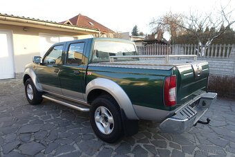 Nissan Navara D22 pick up 2,5 TDI 4WD, 98kW, M5, 4d. - 7