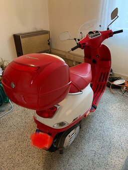 Predám skúter Vespa S50 2T prvý majiteľ - 7