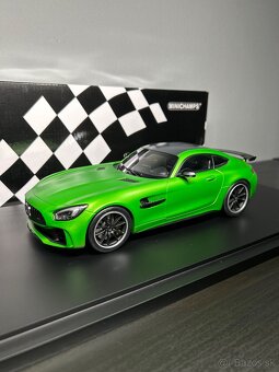 1:18 - Mercedes AMG GT R - Minichamps - 7