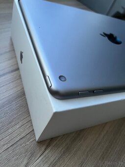 iPad 6 generace 32GB - 7