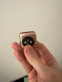 Apple Watch 3 38mm Zlaté - 7