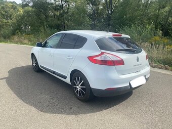 RENAULT MEGANE - 7