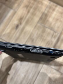 Asus notebook - 7